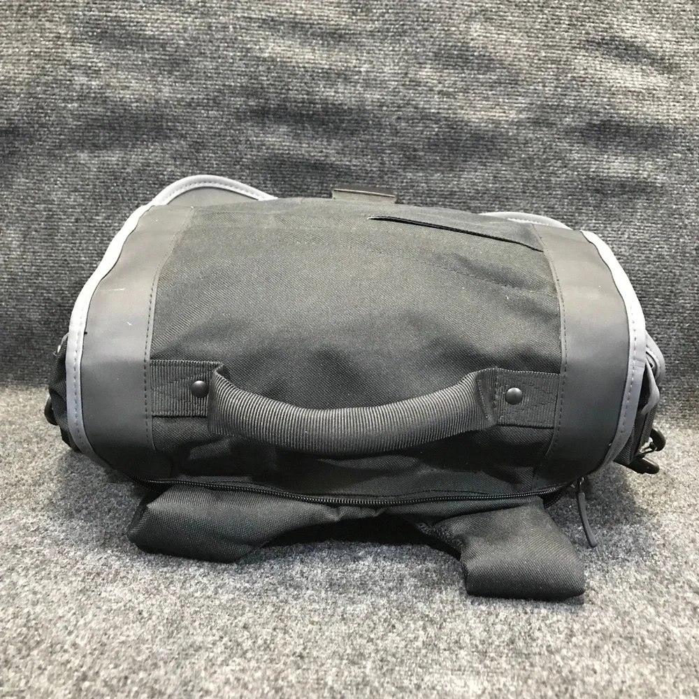 Kensington Saddlebag Ultra Black Unisex Size Messenger F4355‎ Messenger Bag